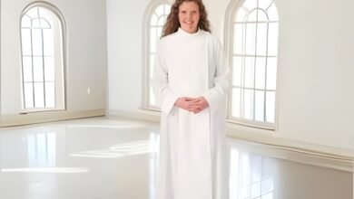 Should Women Pastors Wear White Clergy Robes at Funerals?